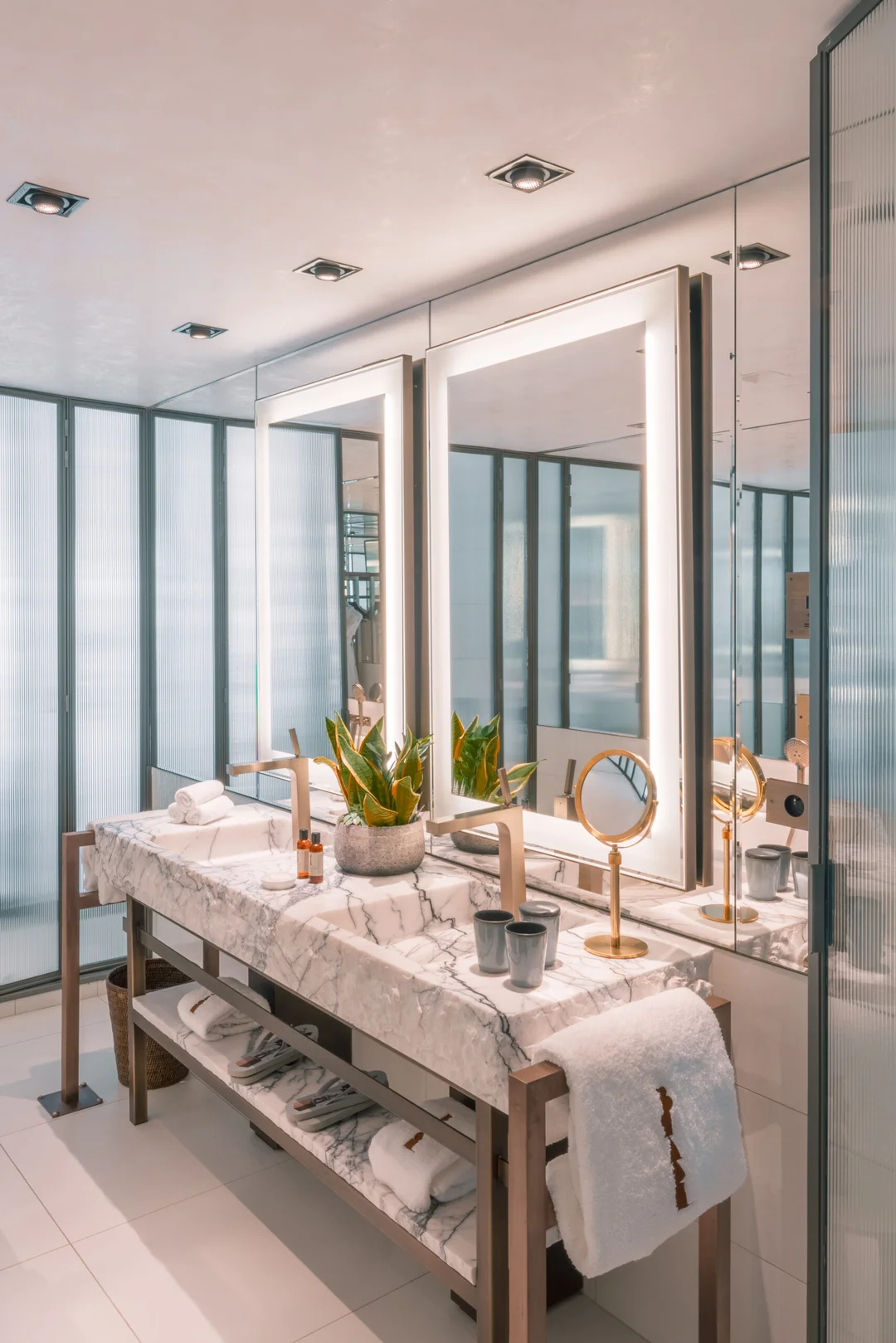 Éditions Phaidon: Parisian Chic Revealed in the Wallpaper* City Guide — view 17
