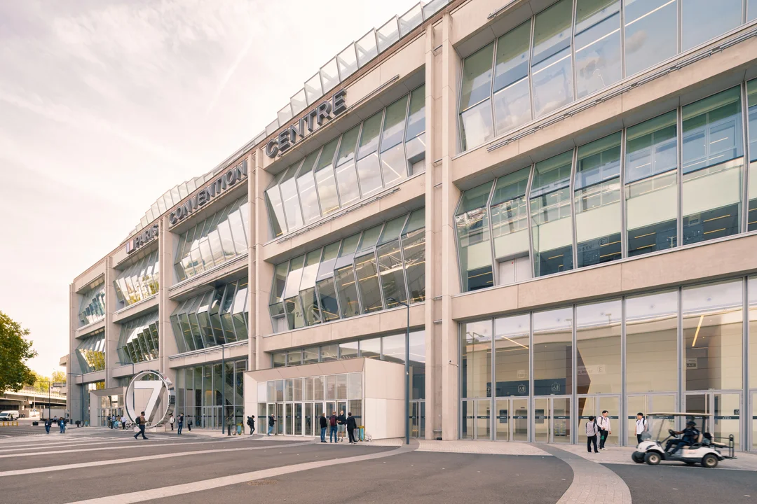 VECTORS for Viparis: Paris Expo / Pavilion 7 — view 2