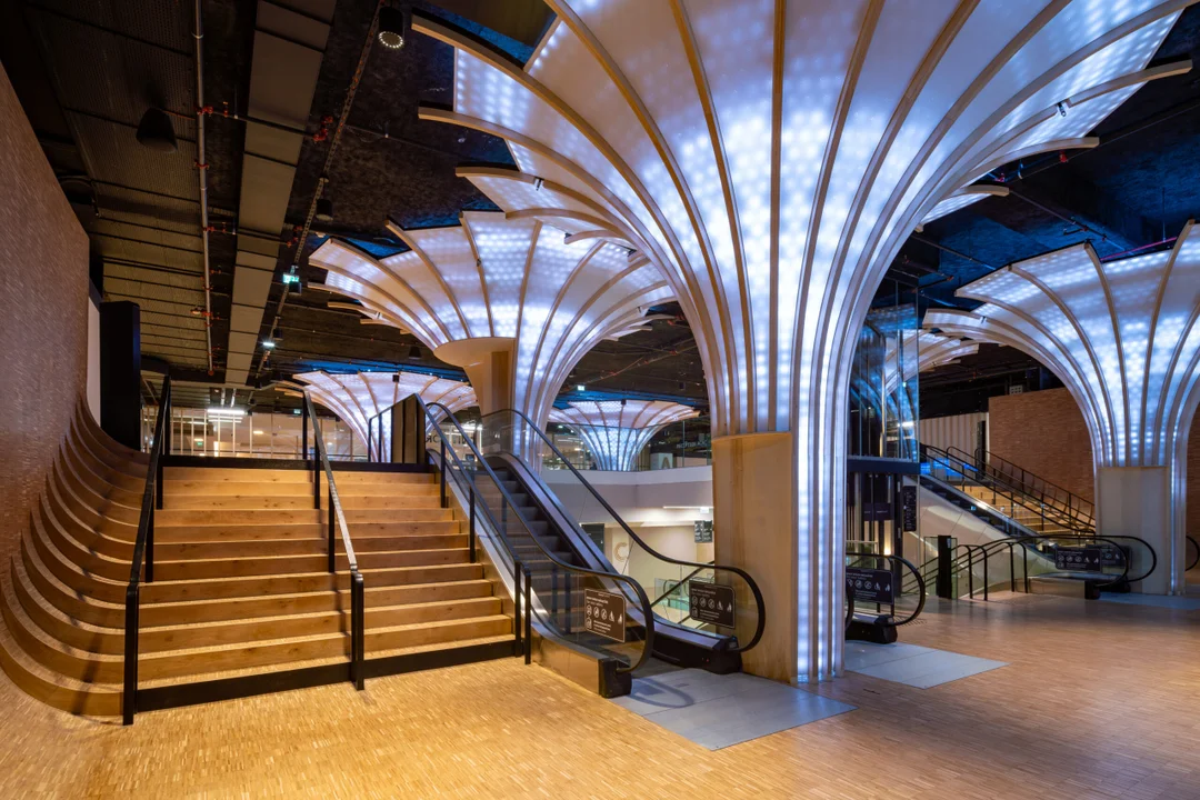 Viparis, François Schuiten, Nicolas Adam: Architectural Photography of CNIT Forest — view 14