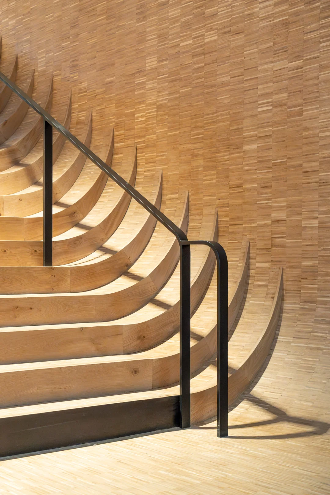Viparis, François Schuiten, Nicolas Adam: Architectural Photography of CNIT Forest — view 7