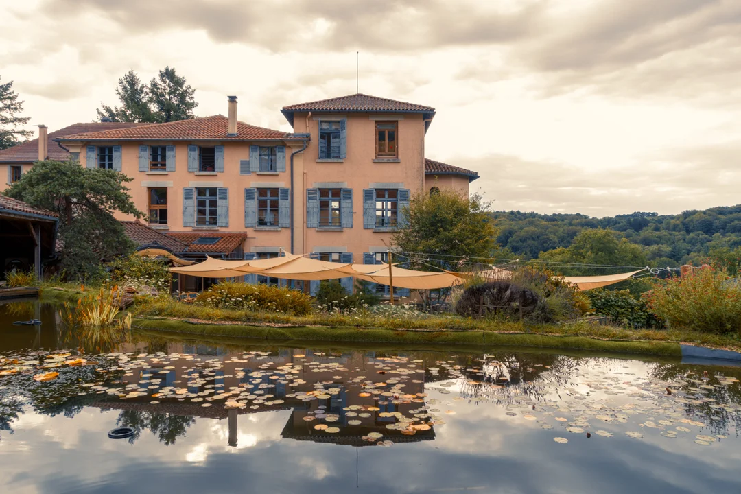 The Unique Architecture of the Zen Buddhist Monastery Kanshoji in Dordogne — view 7