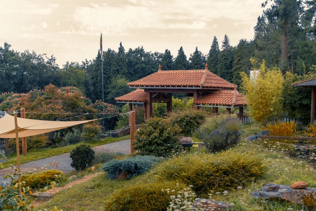 The Unique Architecture of the Zen Buddhist Monastery Kanshoji in Dordogne — view 9