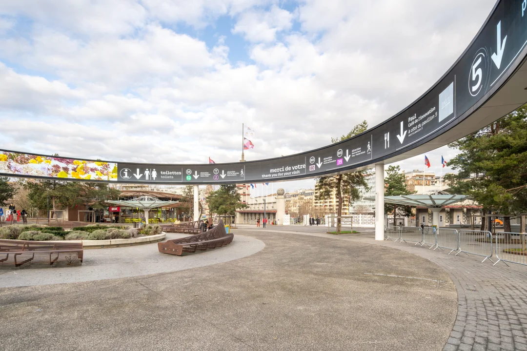 Reputation Squad and Viparis: Real Estate Photography of Paris Expo / Porte de Versailles — view 47