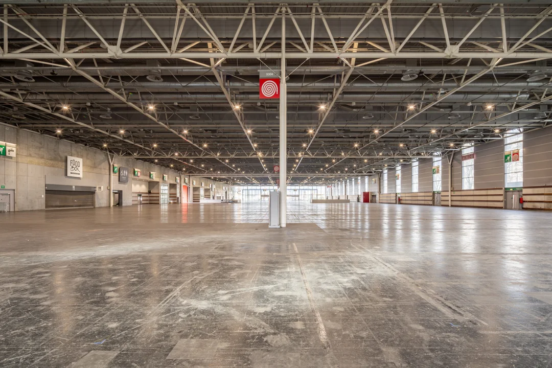 Reputation Squad and Viparis: Real Estate Photography of Paris Expo / Porte de Versailles — view 34