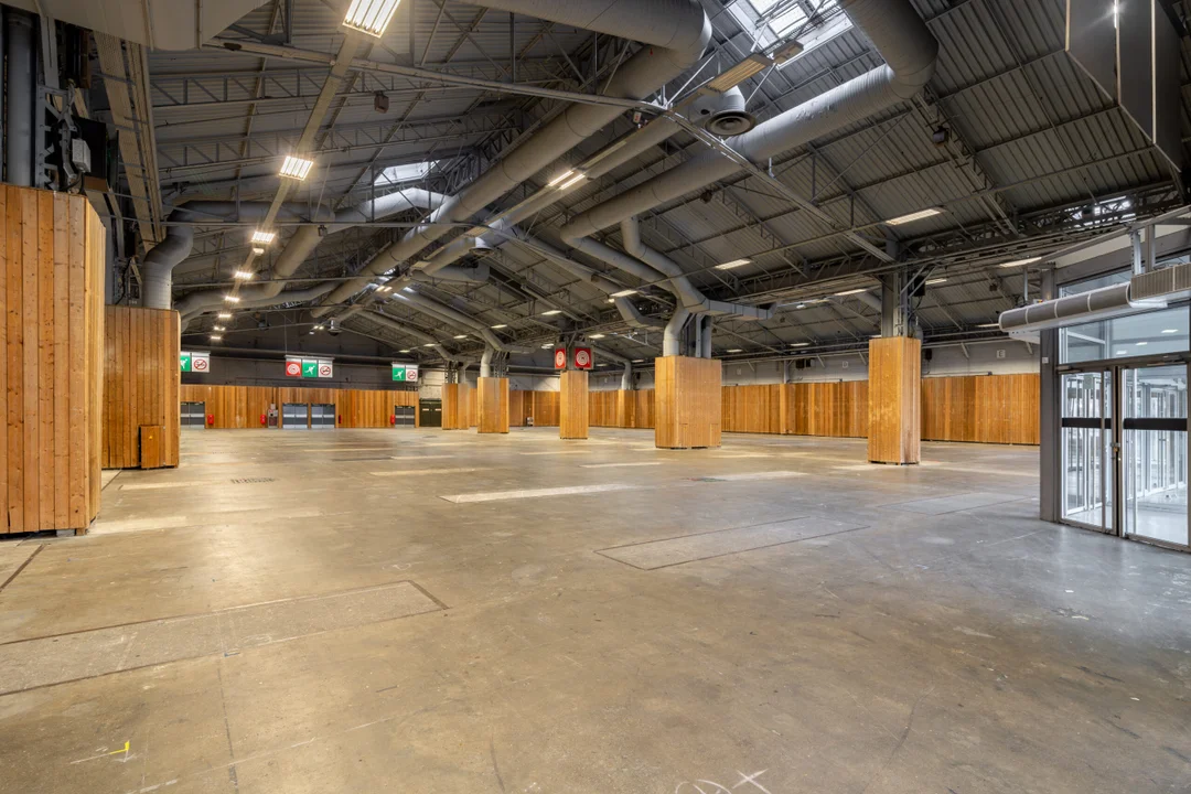 Reputation Squad and Viparis: Real Estate Photography of Paris Expo / Porte de Versailles — view 6