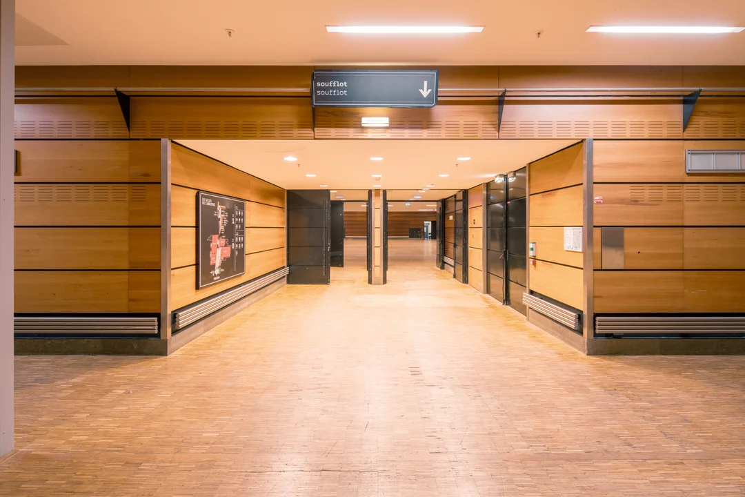 Reputation Squad / VECTORS : Photo Immobilère des Salles du Carrousel — vue 27
