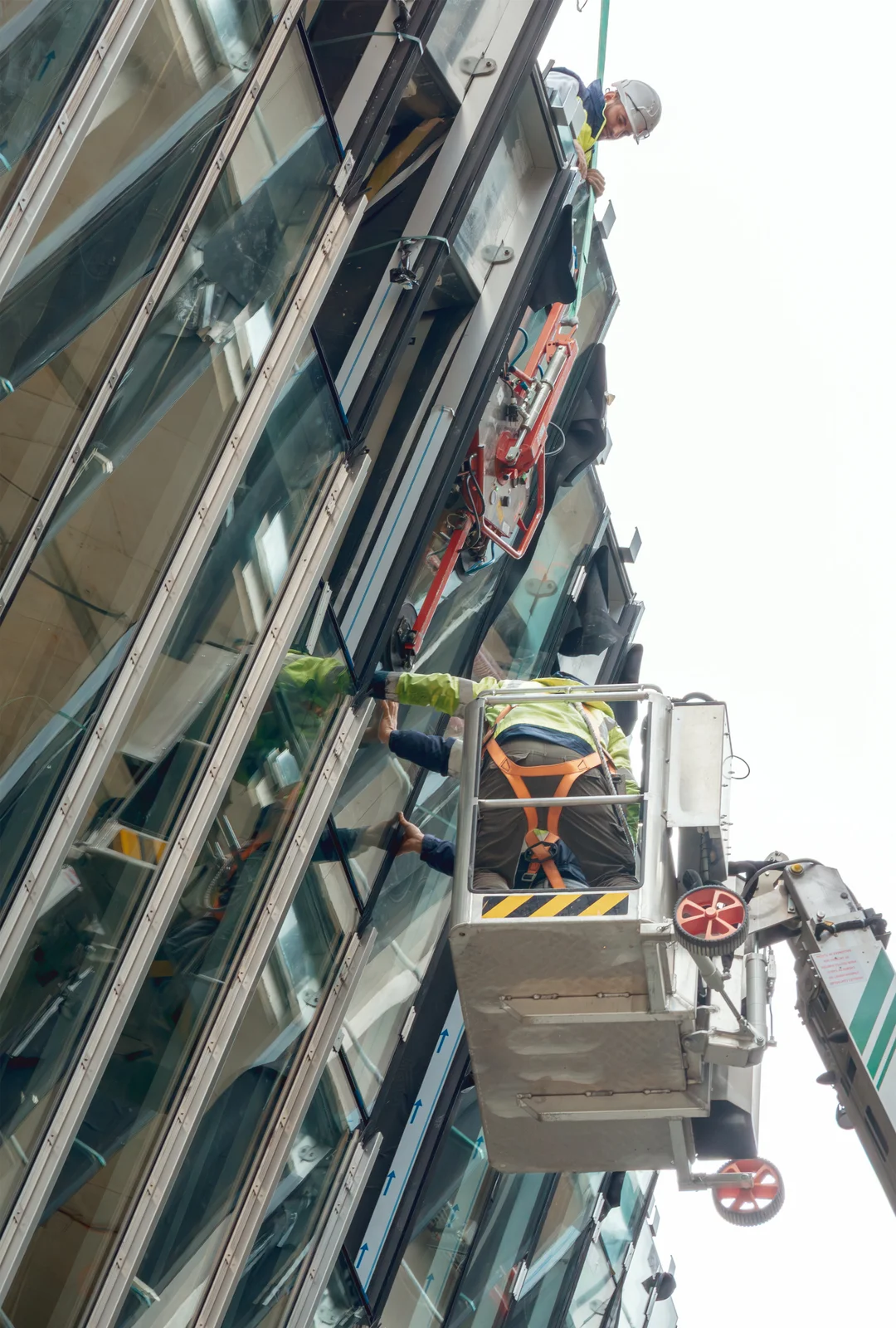 Cité de l'Innovation at Jussieu: the Glass Façade Revealed — view 6