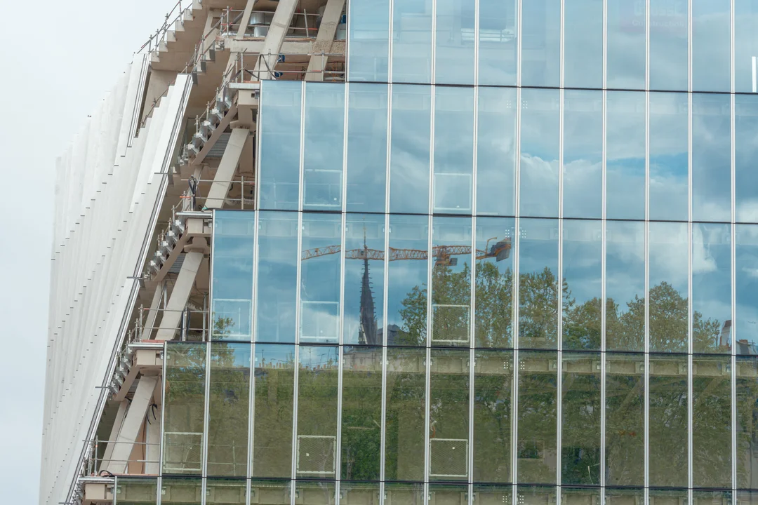 Cité de l'Innovation at Jussieu: the Glass Façade Revealed — view 7