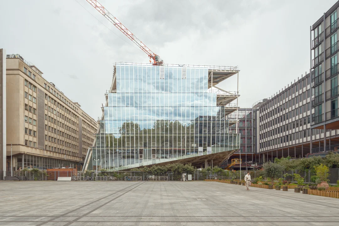 Cité de l'Innovation at Jussieu: the Glass Façade Revealed — view 10