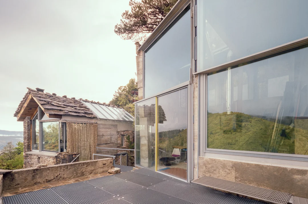 House in Esparon – Robert Grace Architecture