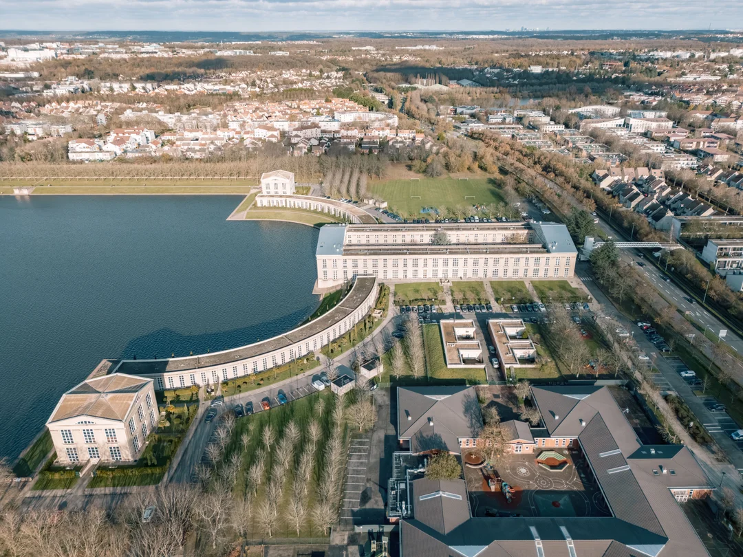 Drone Photographer for Architecture, Hospitality and Real Estate – A precise aerial perspective to showcase your projects, strengthen your image and reveal their real context. — vue 6