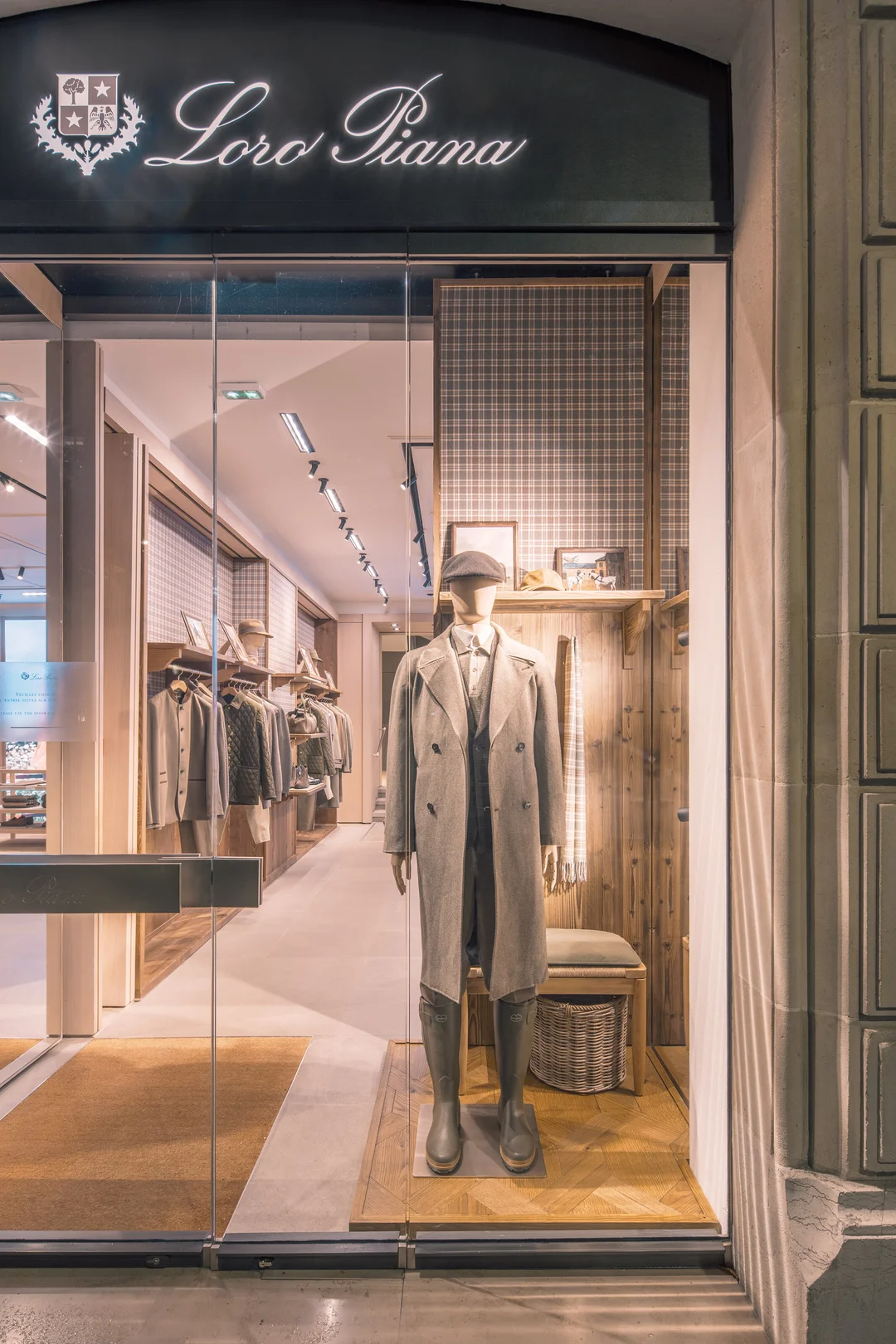 Loro Piana – Avenue Montaigne Boutique, Paris — view 5