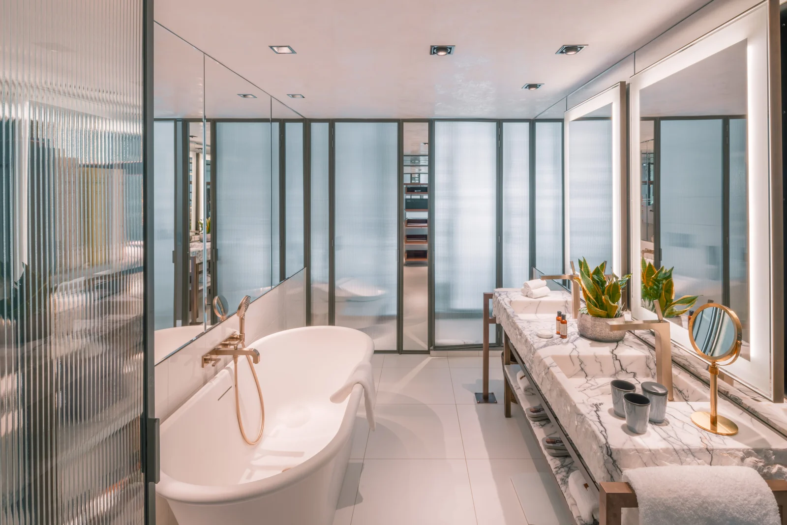 Éditions Phaidon: Parisian Chic Revealed in the Wallpaper* City Guide — view 18