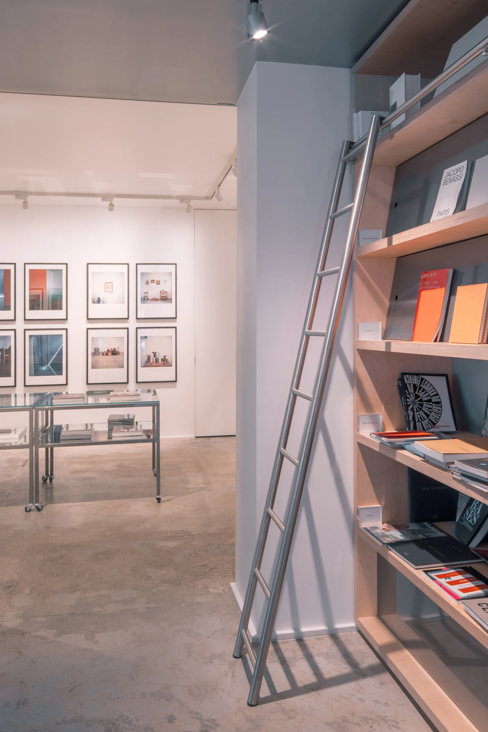 Yvon Lambert Bookstore and Gallery: Capturing the Essence of Contemporary Art — view 5