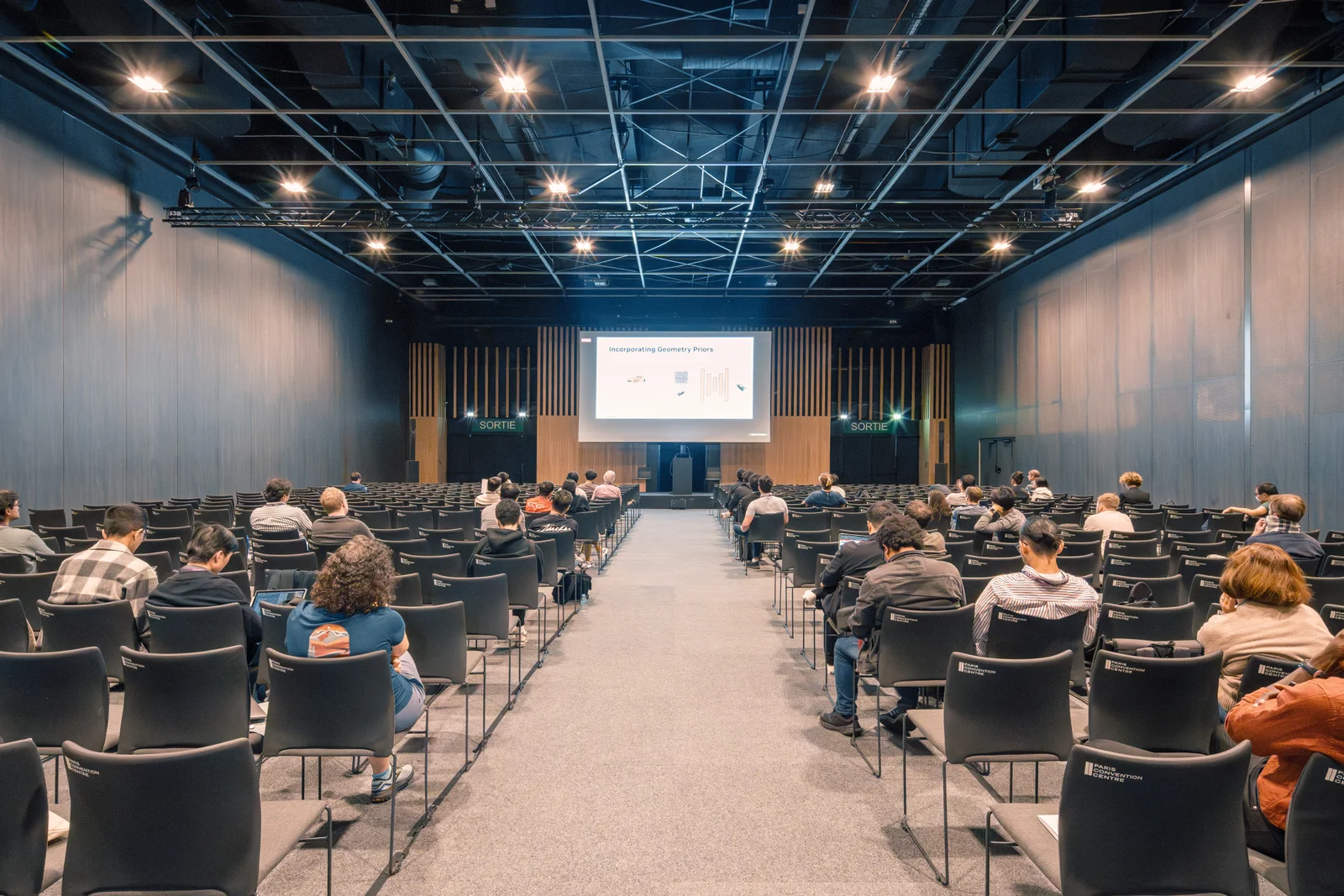 VECTORS for Viparis: Paris Expo / Pavilion 7 — view 11