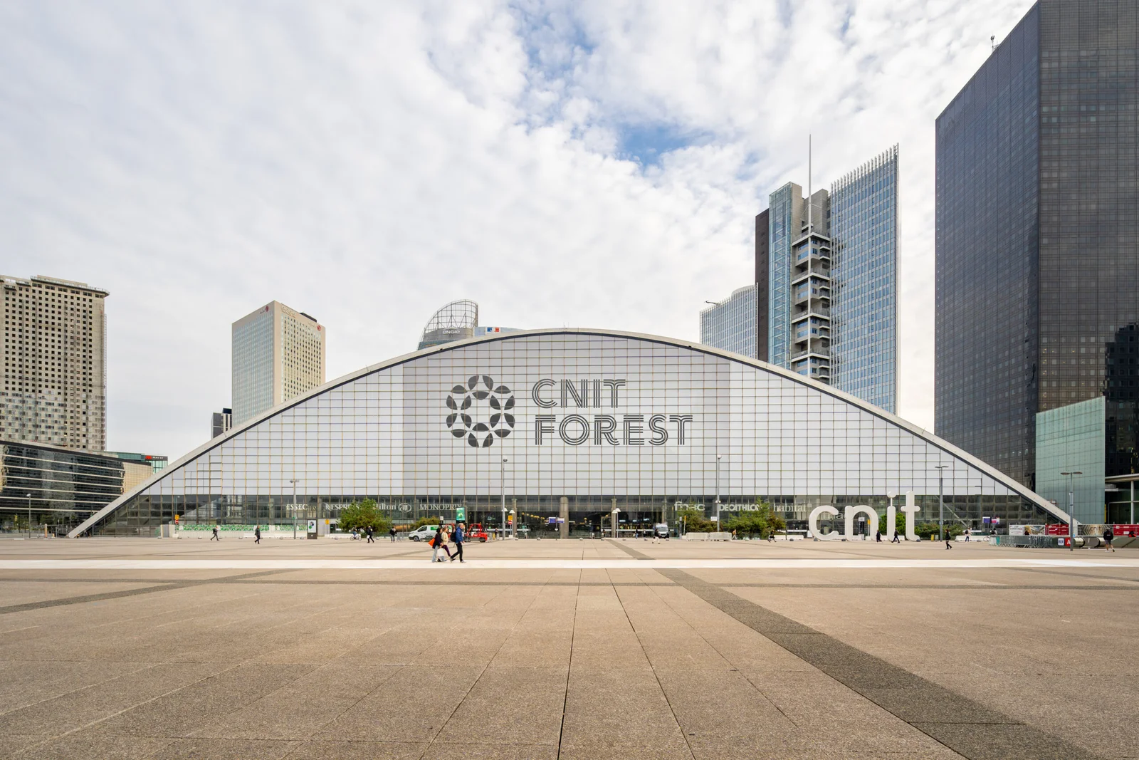 Viparis, François Schuiten, Nicolas Adam: Architectural Photography of CNIT Forest — view 1