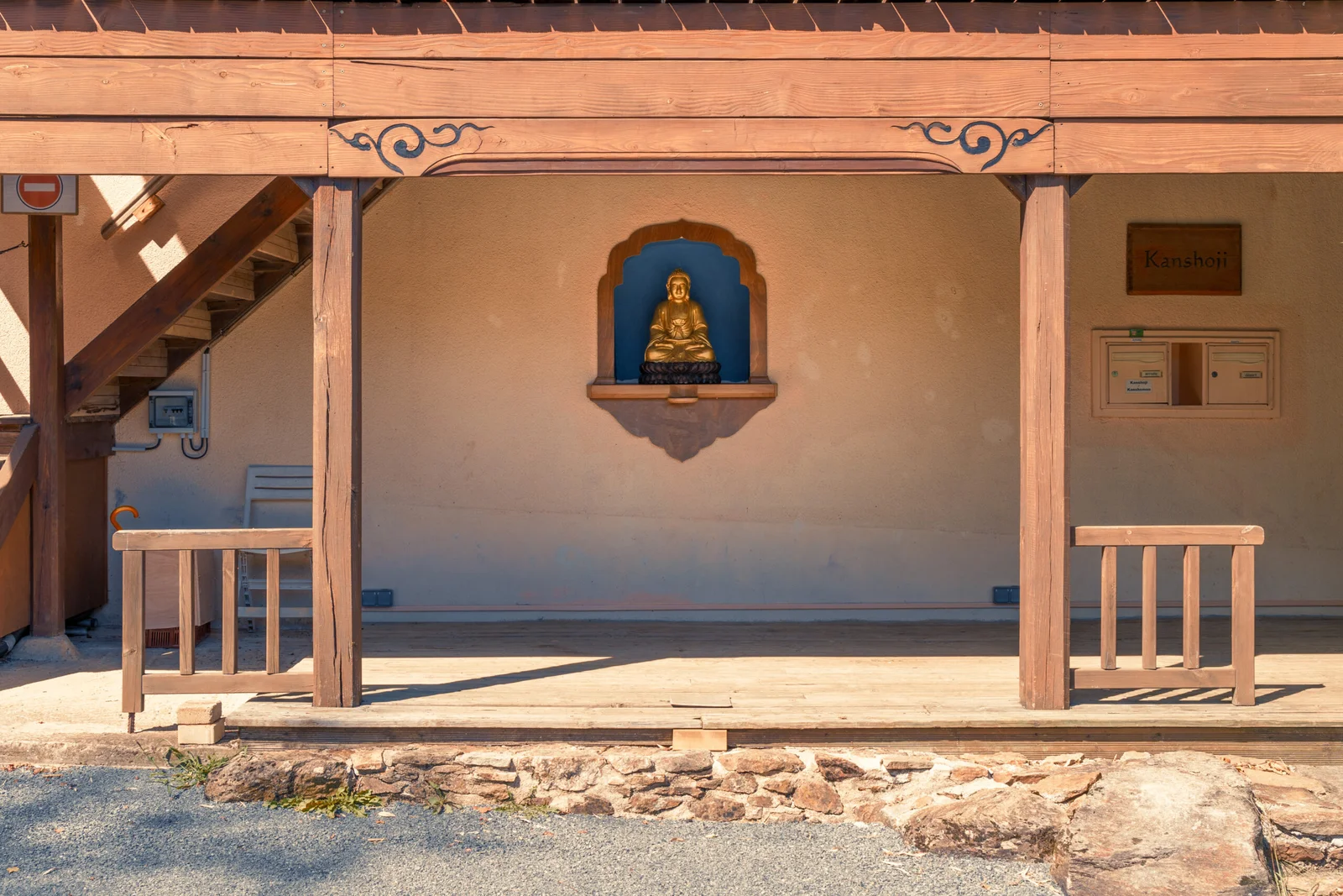 The Unique Architecture of the Zen Buddhist Monastery Kanshoji in Dordogne — view 8