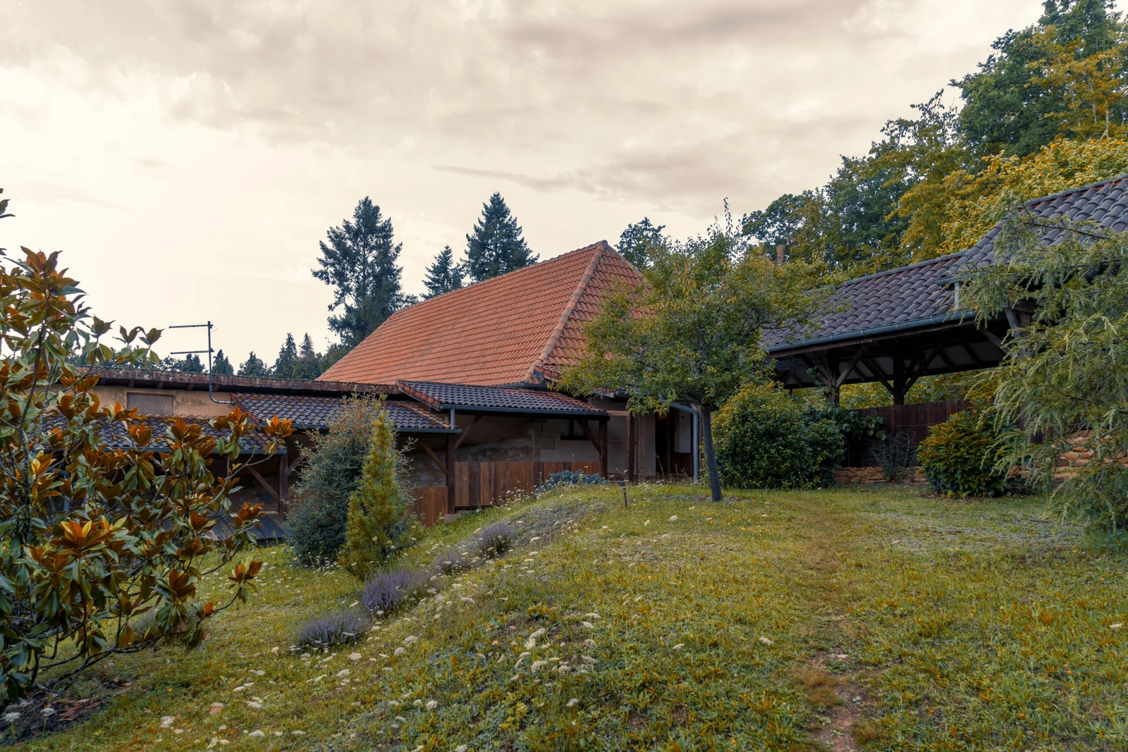 The Unique Architecture of the Zen Buddhist Monastery Kanshoji in Dordogne — view 11