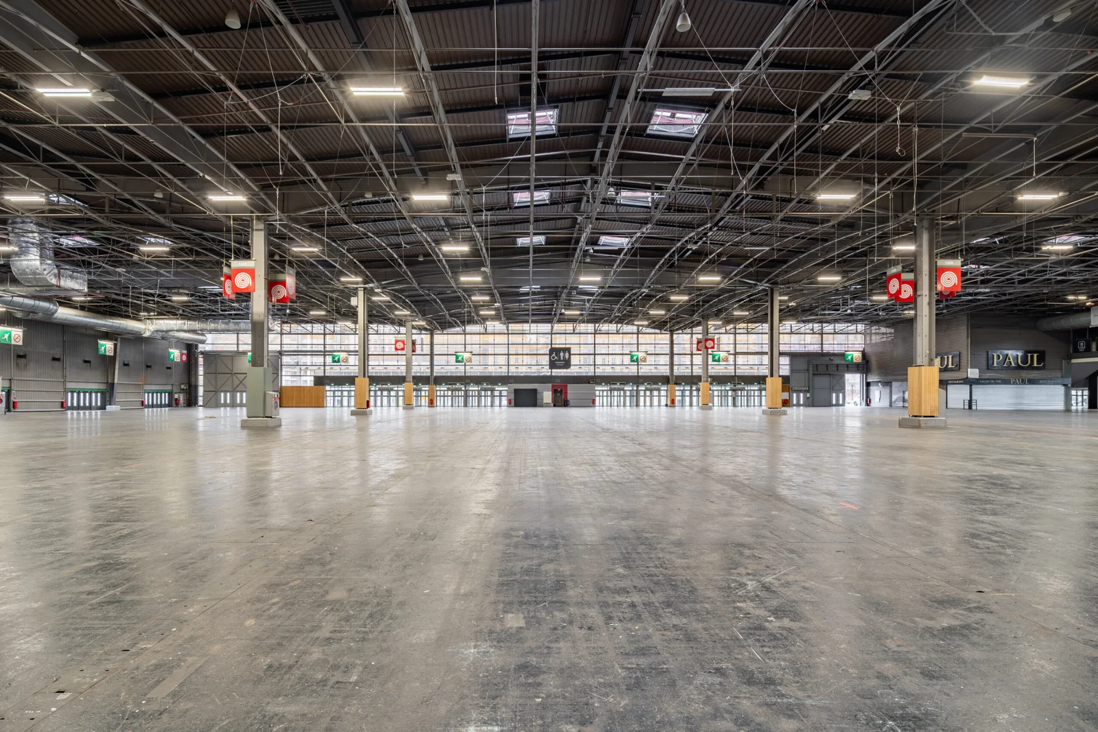 Reputation Squad and Viparis: Real Estate Photography of Paris Expo / Porte de Versailles — view 25