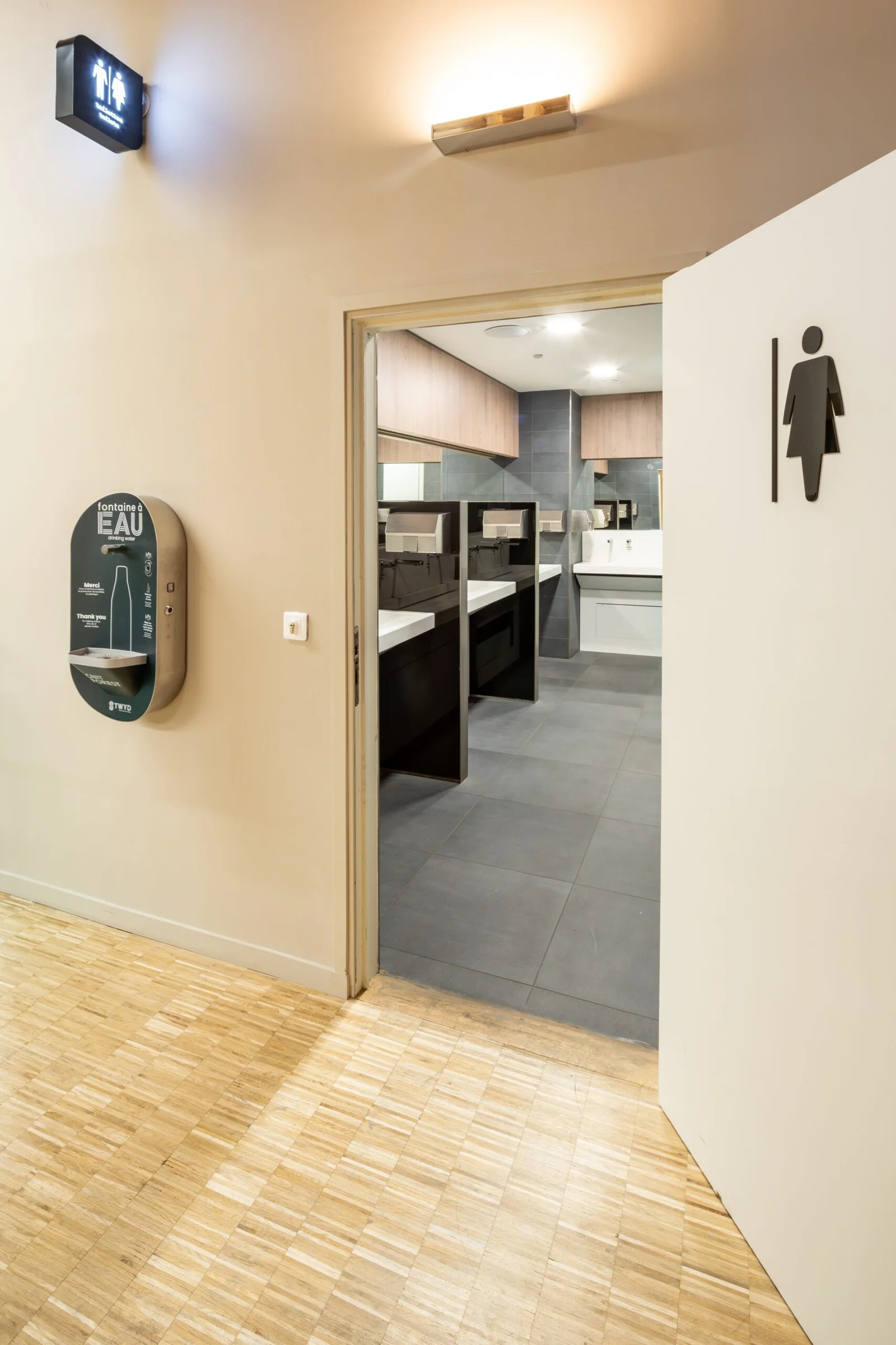 Viparis, François Schuiten, Nicolas Adam: Real Estate Photography of CNIT Forest 2024 — view 39