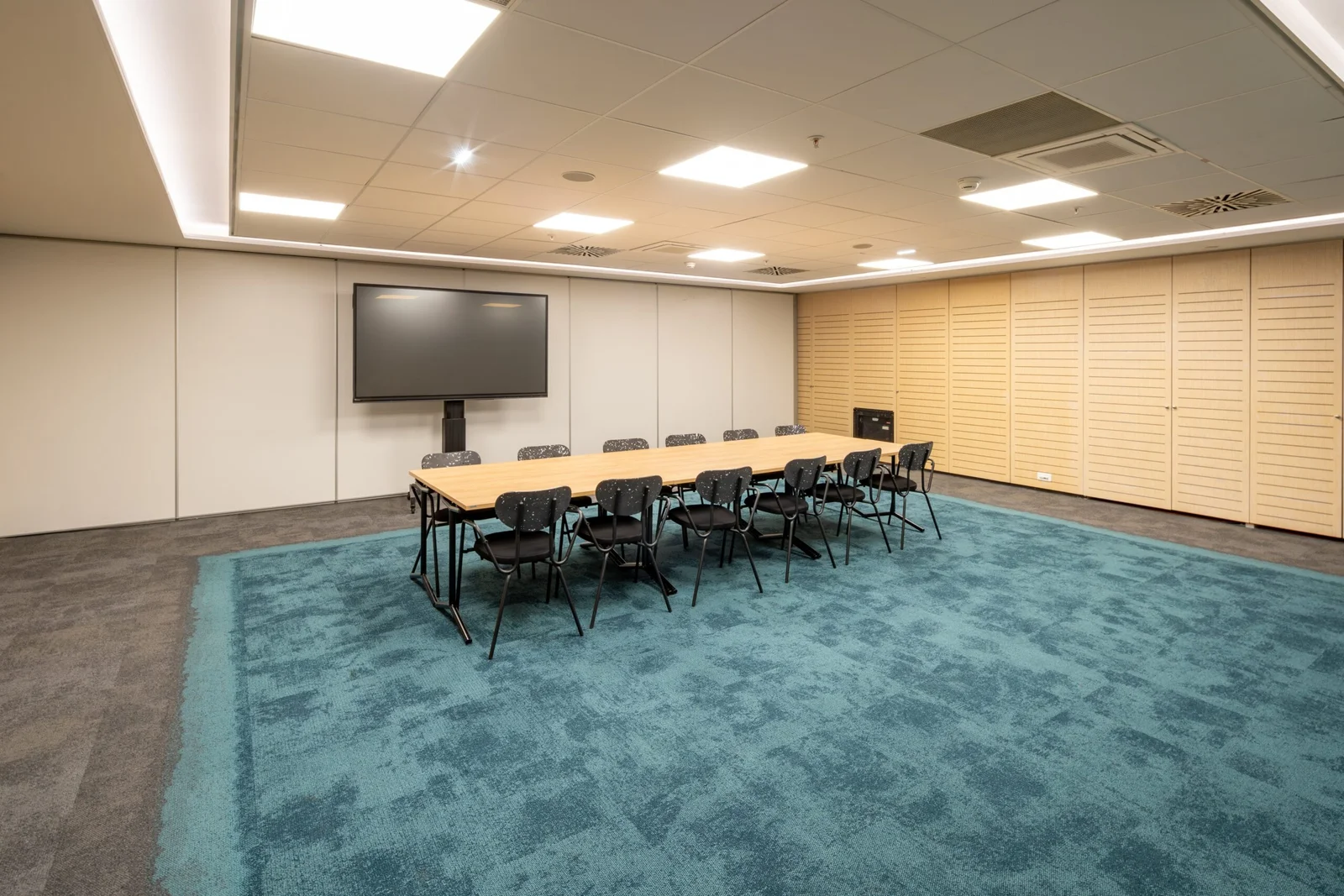 Viparis, François Schuiten, Nicolas Adam: Real Estate Photography of CNIT Forest 2024 — view 15