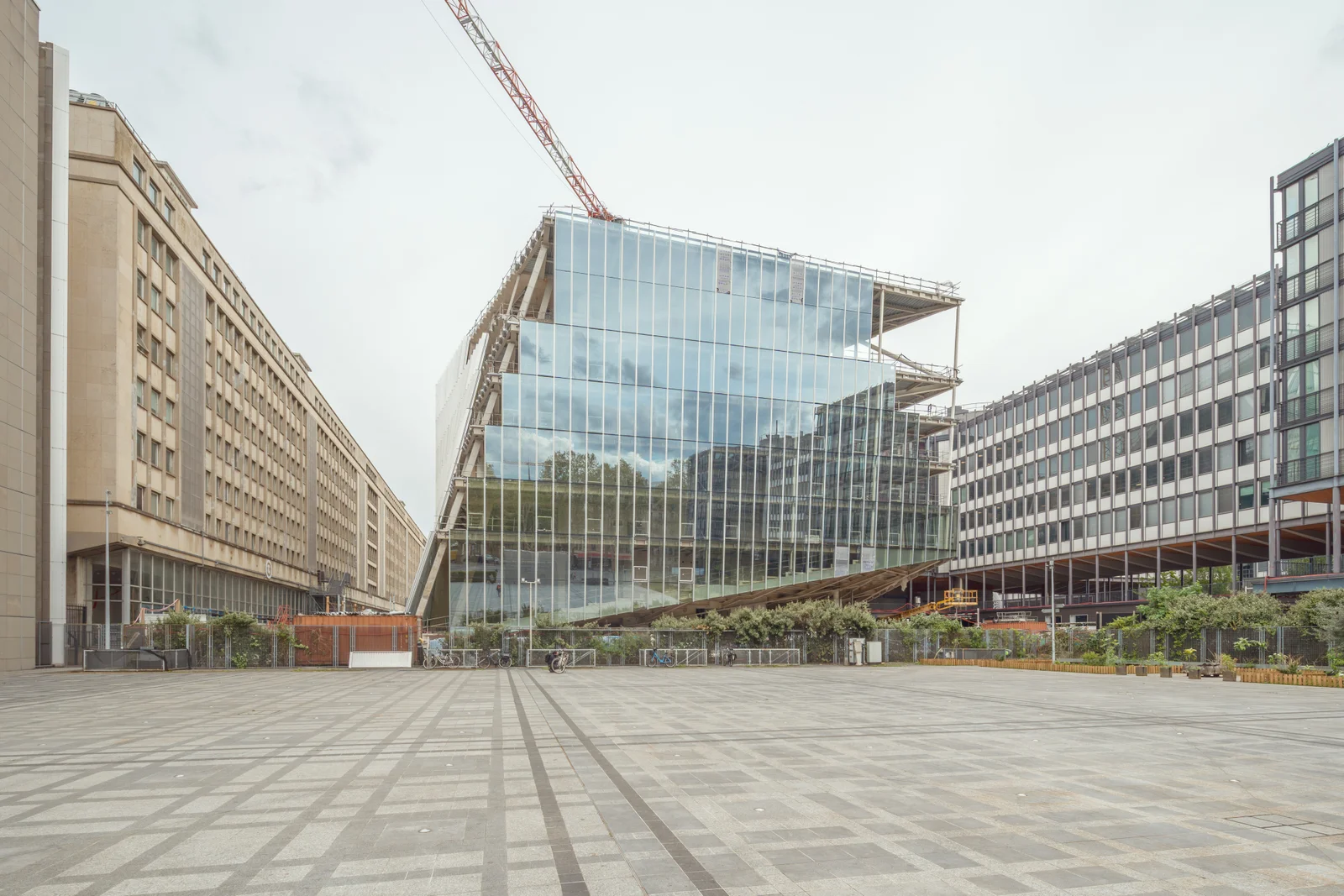 Façade vitrée de la Cité de l'Innovation à Jussieu