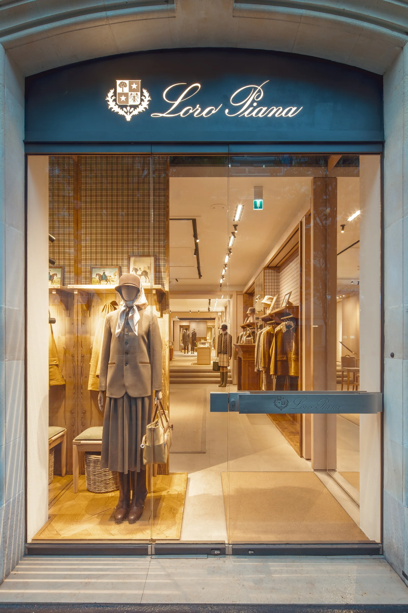 Loro Piana – Avenue Montaigne Boutique, Paris — view 8