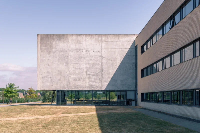 Comment documenter un bâtiment achevé pour les plateformes internationales comme ArchDaily ou Dezeen